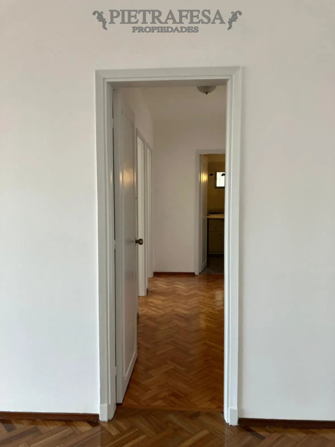 Apartamento en alquiler, 2 dormitorios, 2 baños, terraza, garaje. Pocitos. · Foto 7