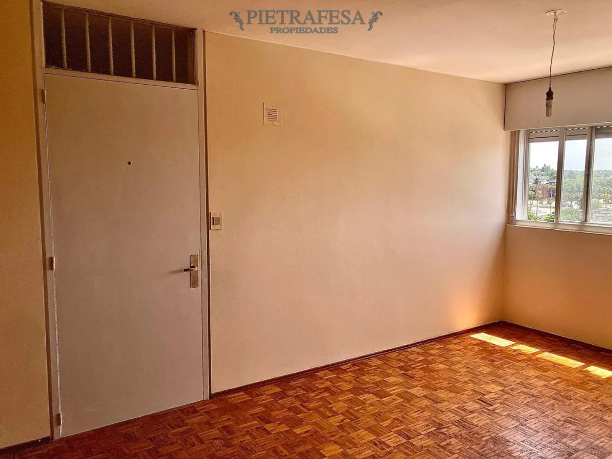 Apartamento en alquiler, 2 dormitorios, 1 baño. Brazo Oriental. · Foto 1