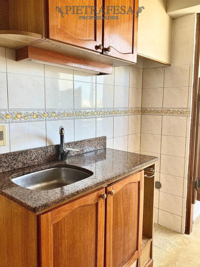 Apartamento en alquiler, 2 dormitorios, 1 baño. Brazo Oriental. · Foto 3
