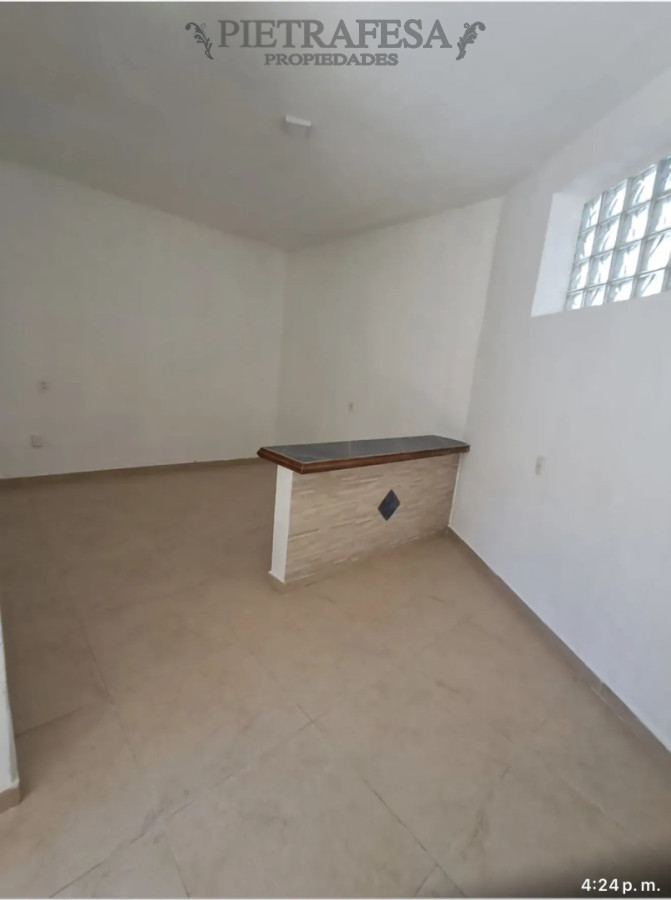 Casa en alquiler, 1 domritorio, 1 baño. Capurro. · Photo 2