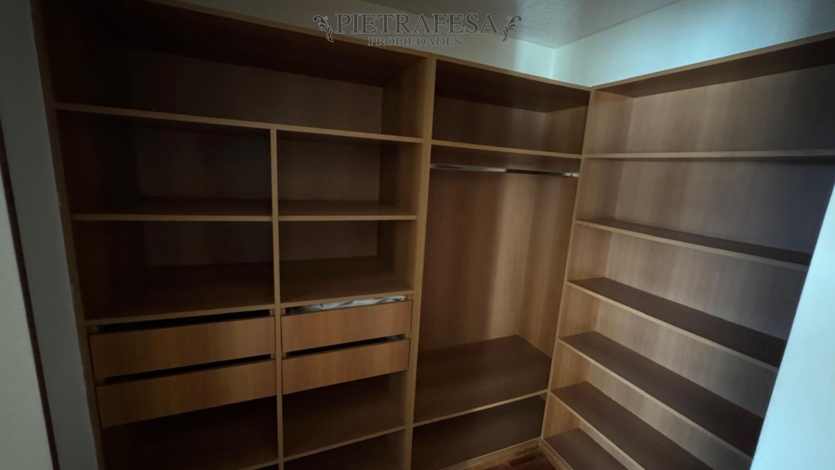 Apartamento en alquiler, 3 dormitorios, 3 baños, terraza, garaje doble. Malvin. · Foto 11