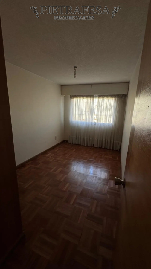 Apartamento en alquiler, 3 dormitorios, 3 baños, terraza, garaje doble. Malvin. · Foto 10