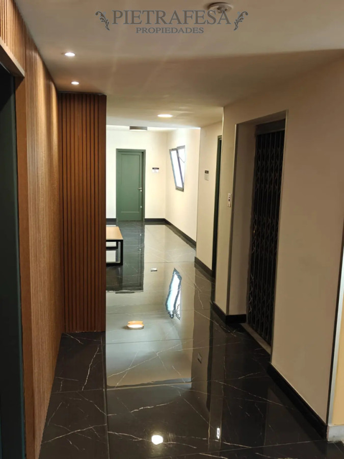 Oficina en alquiler, 1 privado, 2 baños. Ciudad Vieja. · Foto 4