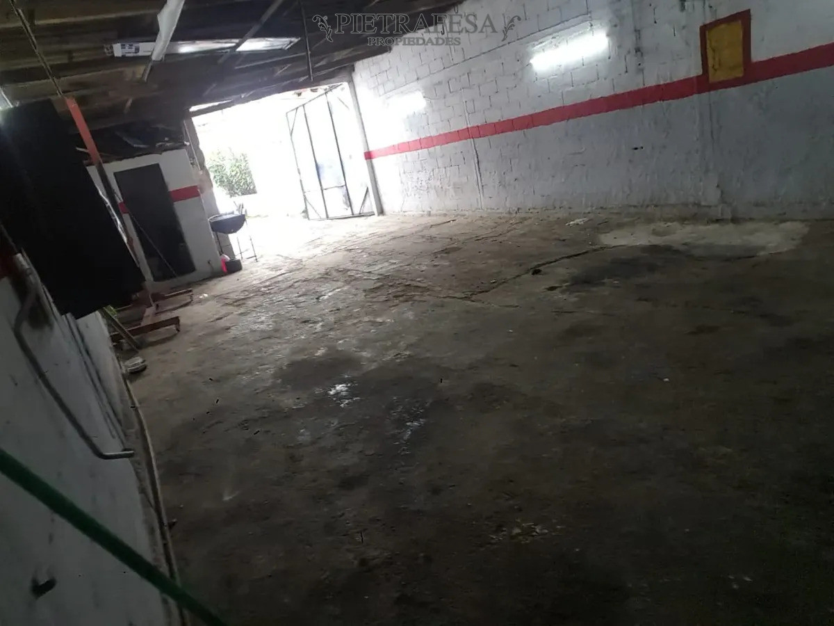Galpón + apto en alquiler, 2 baños. Cerrito. · Foto 2