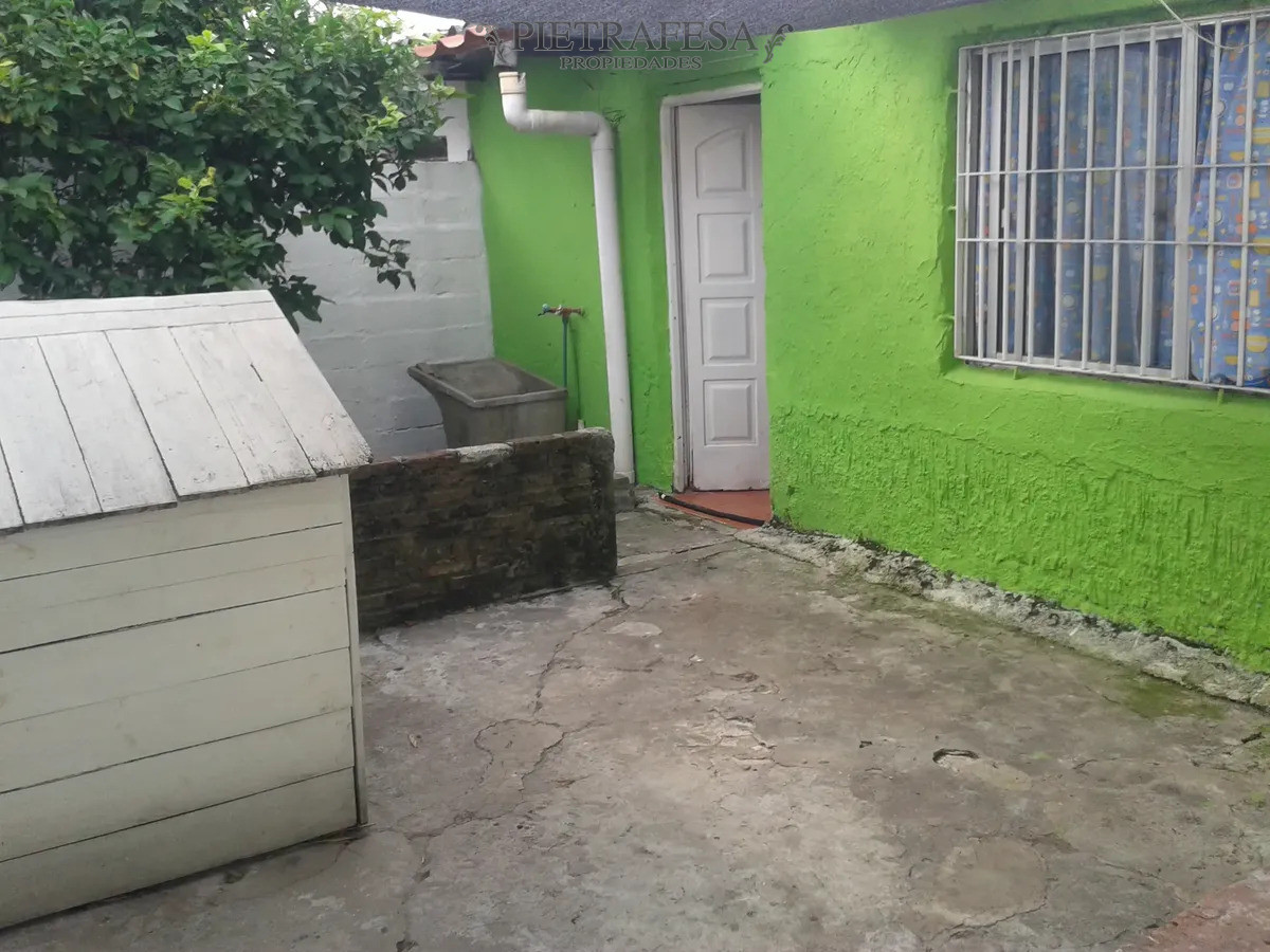 Galpón + apto en alquiler, 2 baños. Cerrito. · Foto 7