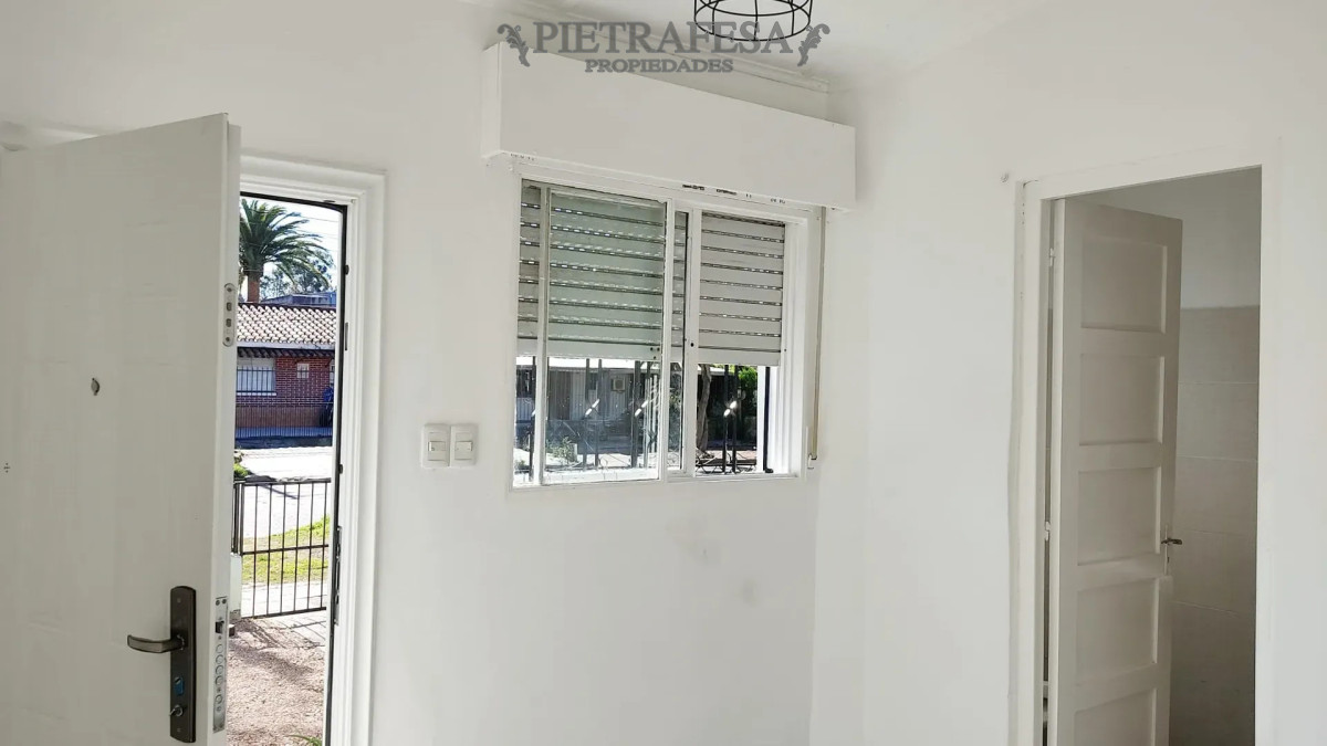 Casa en alquiler, 1dormitorio, 1 baño, patio, cochera. Maroñas. · Foto 10