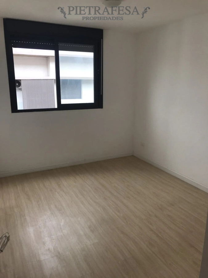 Apartamento en alquiler, 1 dormitorio, 1 baño, cochera, terraza. Prado . · Foto 11