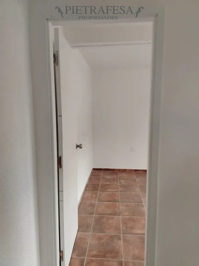 Casa en alquiler, 2 dormitorios, 1 baño, patio, cochera. El Pinar. · Foto 10
