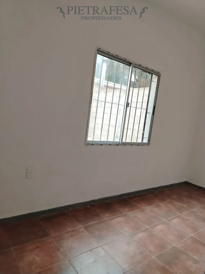 Casa en alquiler, 2 dormitorios, 1 baño, patio, cochera. El Pinar. · Foto 12