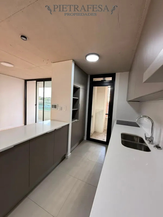 Apartamento en alquiler, 1 dormitorio, 1 baño, terraza con parrillero, garaje. Carrasco Norte. · Foto 9