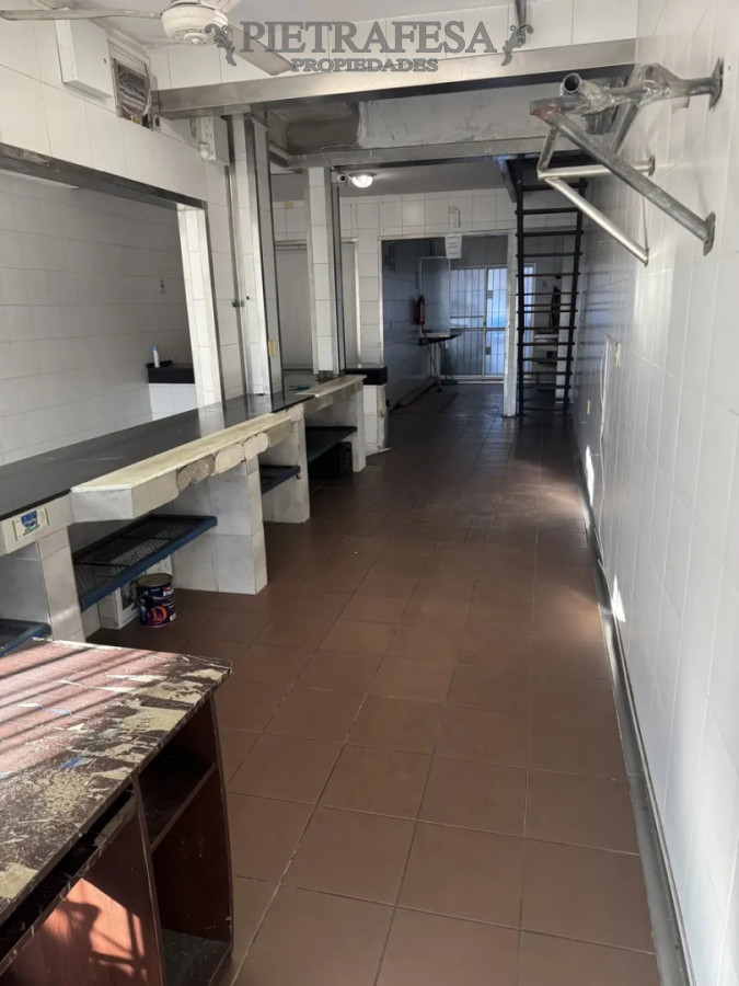 Local en alquiler, 1 baño. Mercado Modelo. · Foto 10