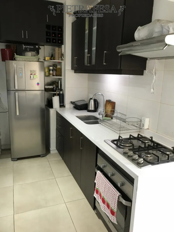 Apartamento en alquiler, 3 dormitorios, 2 baños, terraza. Tres Cruces. · Foto 12