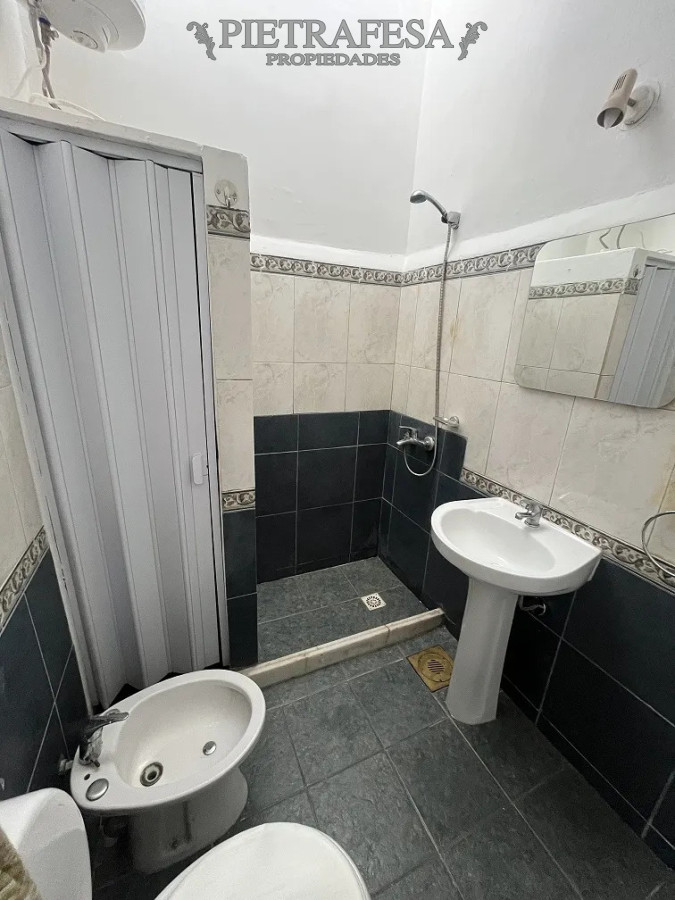 Apartamento en alquiler, 2 dormitorios, 1 baño, patio, azotea. Sin gastos comunes. Pocitos. · Foto 9
