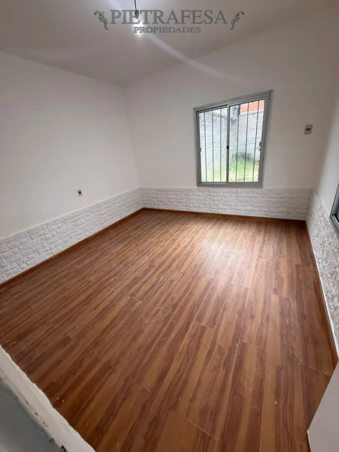 Apartamento en alquiler, 1 baño, patio. Sin gastos comunes. Ituzaingó. · Foto 9