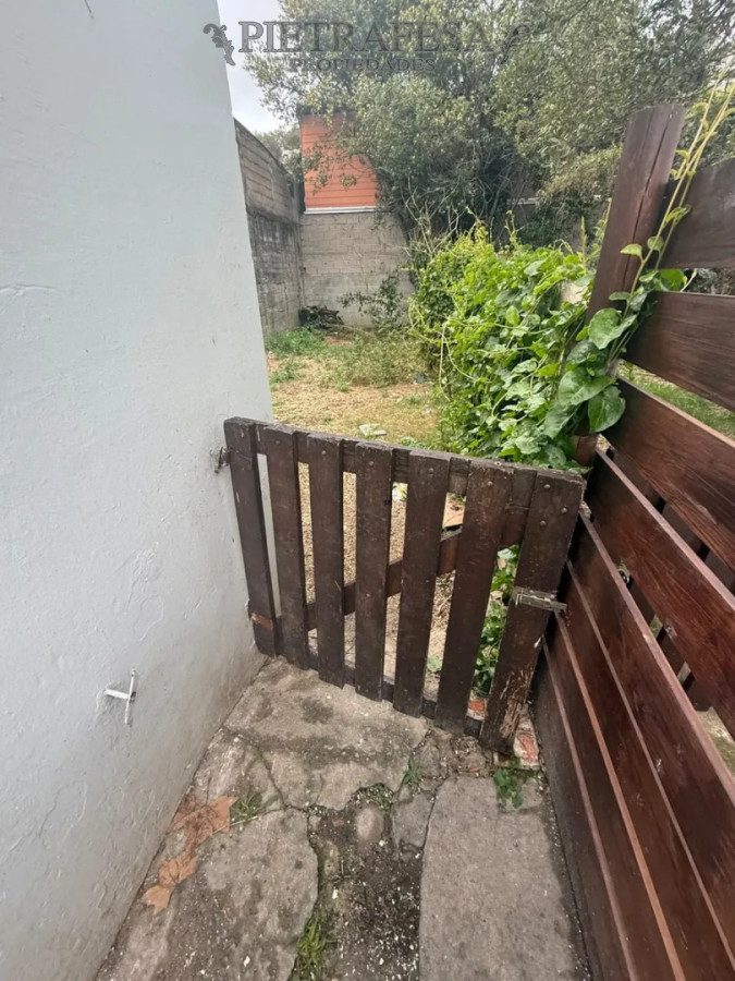 Apartamento en alquiler, 1 baño, patio. Sin gastos comunes. Ituzaingó. · Foto 12