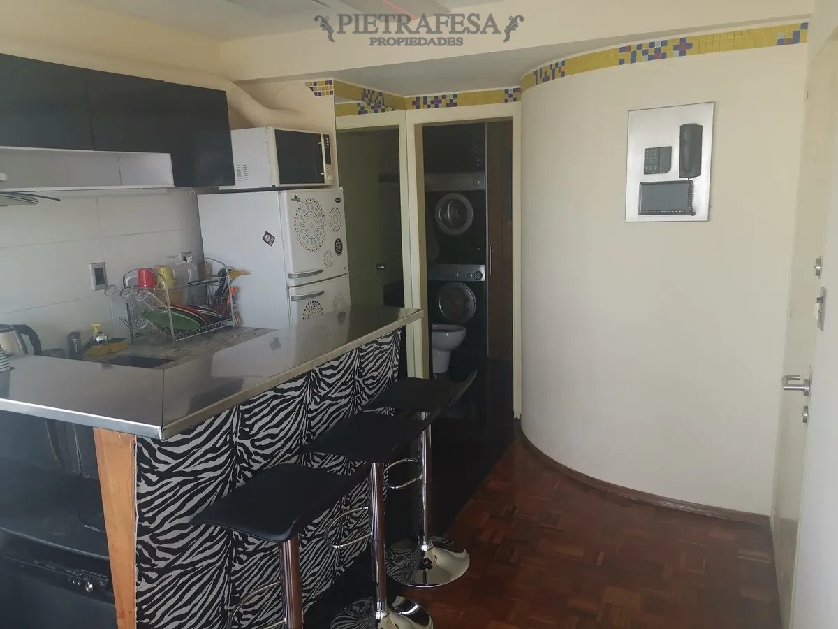 Apartamento en alquiler, monoambiente, 1 baño, terraza. Amueblado. Pocitos. · Foto 10
