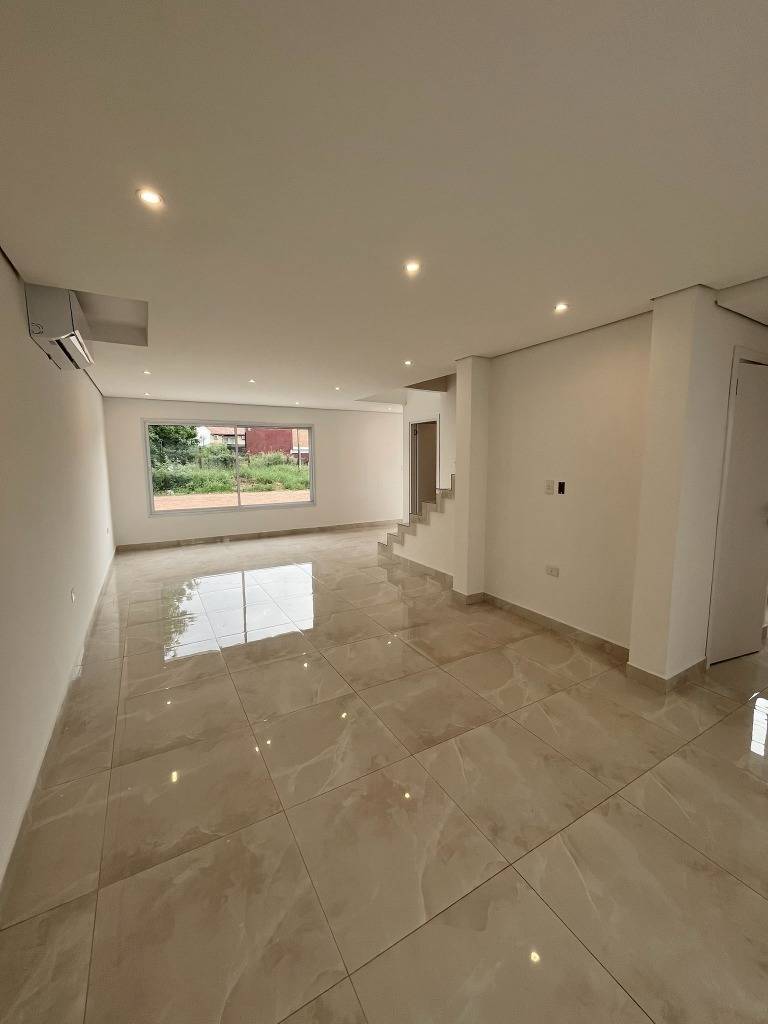 Casa en alquiler en Luque — foto 3