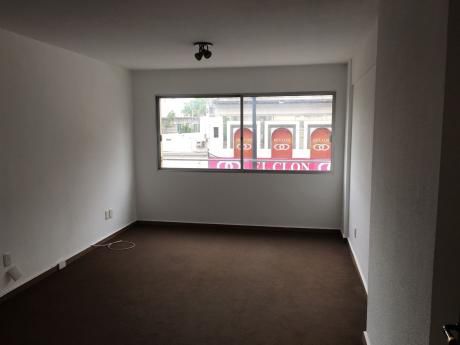 Apartamento 1 Dormitorio. 18 De Julio Y Martin C. Martinez