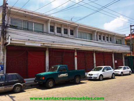 Inmueble Con Oficinas, Locales Comerciales Y Bodegas En El Centro