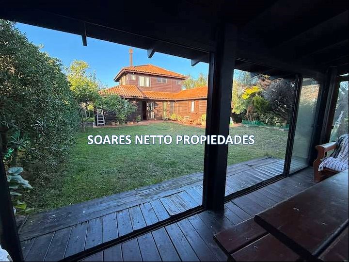 Casa en alquiler mensual en Villa Argentina, a una cuadra de la playa · Foto 12