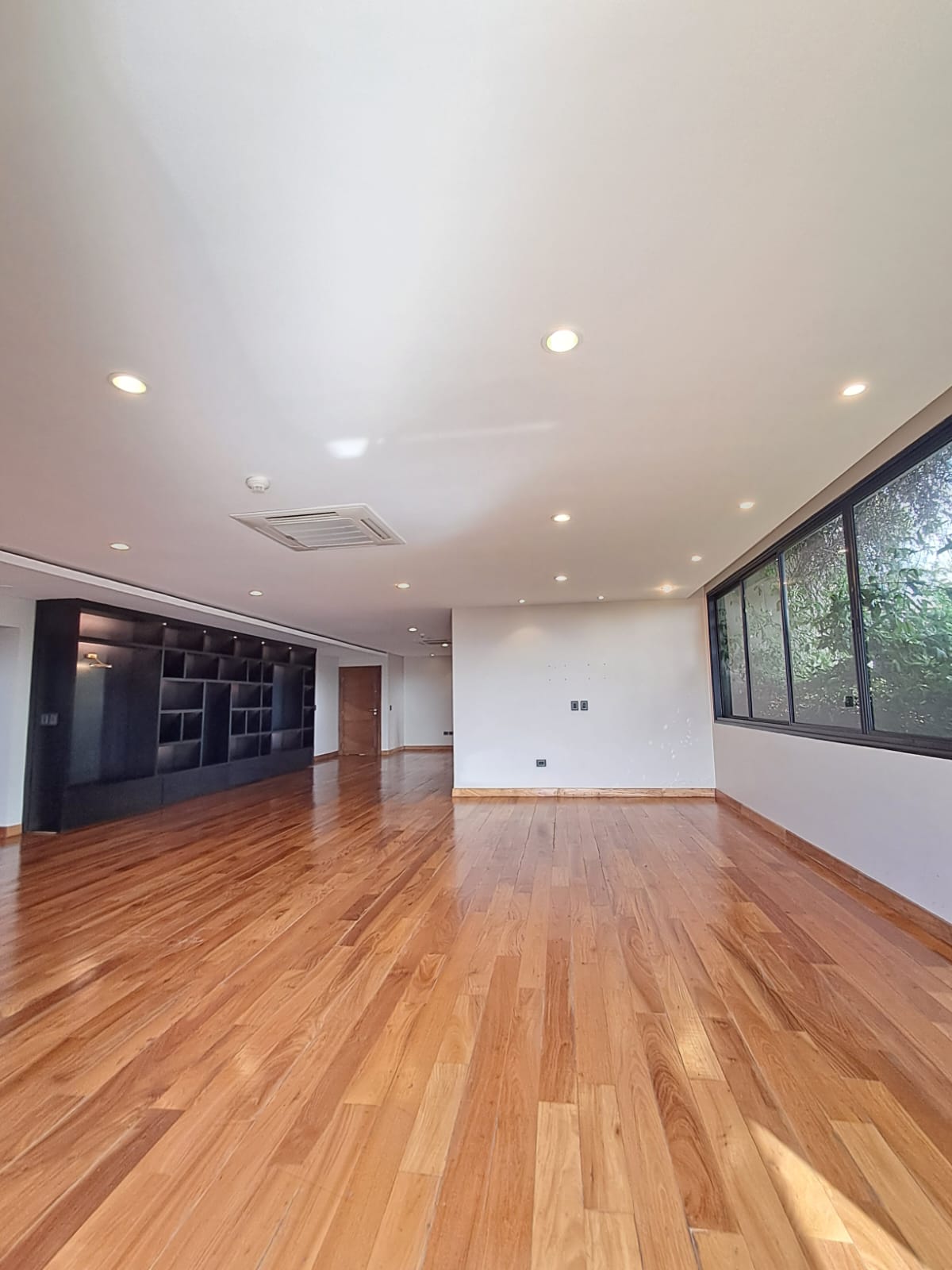 ALQUILO O VENDO LUJOSO PENTHOUSE DE 3 DORMITORIOS ZONA PRIMER PRESIDENTRE — foto 2