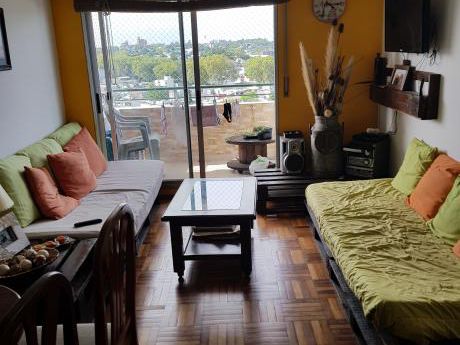 Precioso Apartamento Sobre Avenida