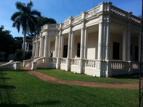 Alquilo Residencia Sobre Avenida España - Zona Manpower