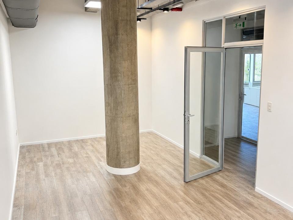 ALQUILO OFICINA CORPORATIVA DE 58 M2 EN BARRIO MCAL. LOPEZ, ASUNCIÓN — foto 2