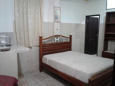 Habitación Amoblada Con Cocineta Radial 26 Y 4° Anillo
