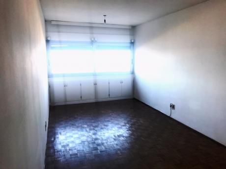 Rambla Y Marti. Divino Apartamento.