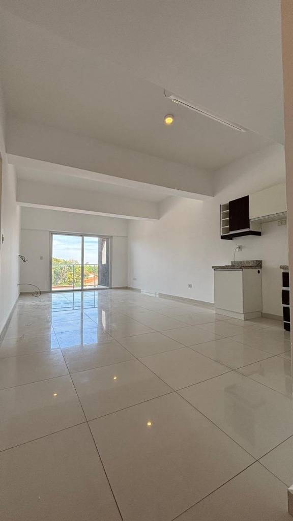 ALQUILO DEPARTAMENTO DE 2 DORMITORIOS – EDIFICIO BLK PITIANTUTA — foto 2