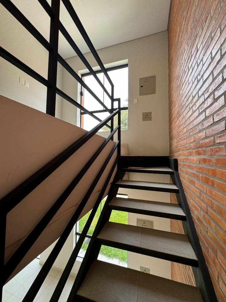 DUPLEX EN ALQUILER EN LUQUE | BARRIO LOMA MERLO — foto 2