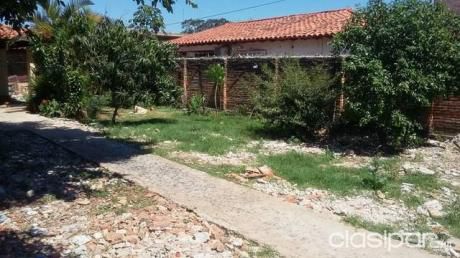 Vendo Casa De 2 Dormitorios En San Lorenzo Zona De Teniente Molas