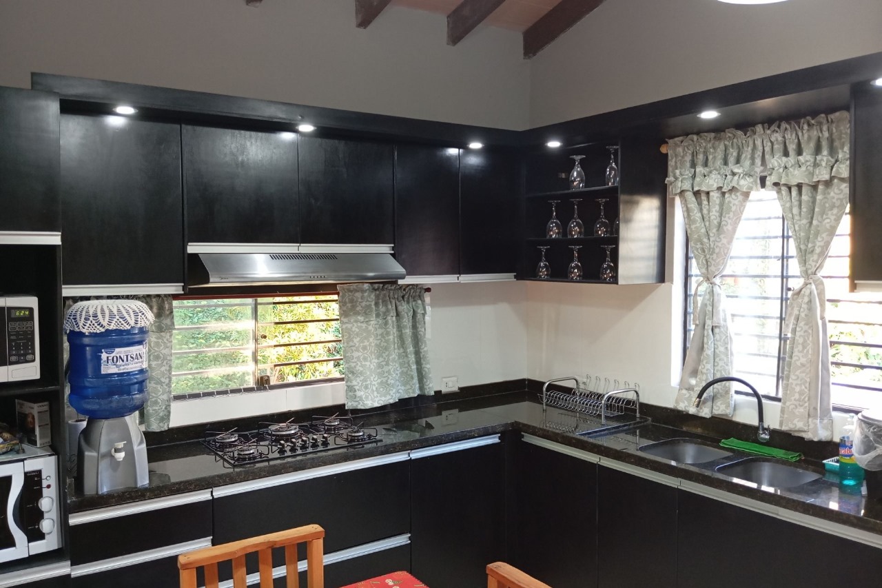 Amplia casa en venta — foto 3