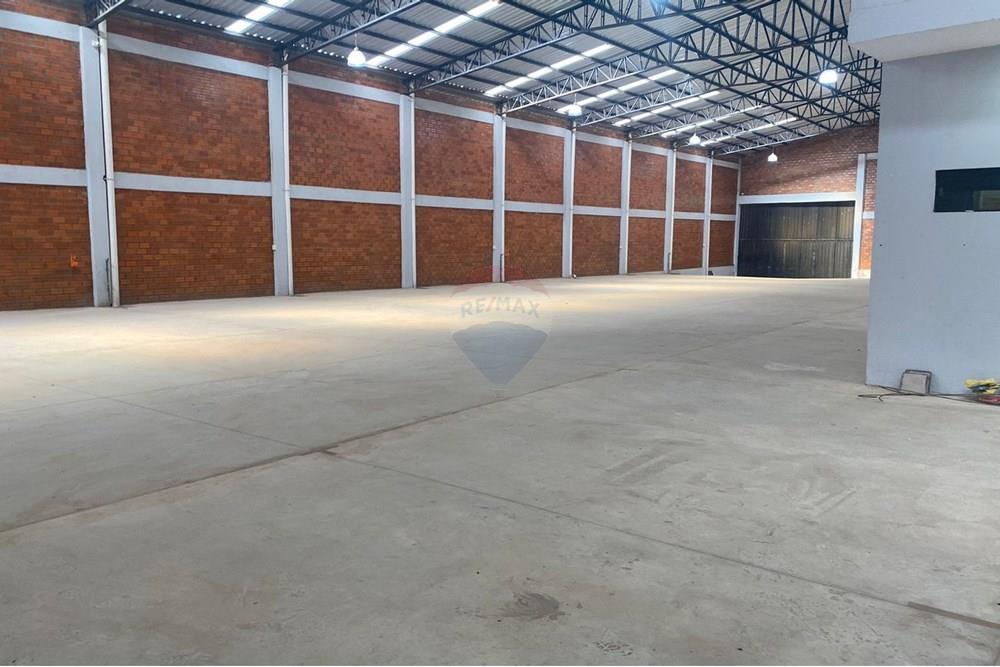 ALQUILO DEPOSITO EN MARIANO ROQUE ALONSO 1.500 M2 — foto 3