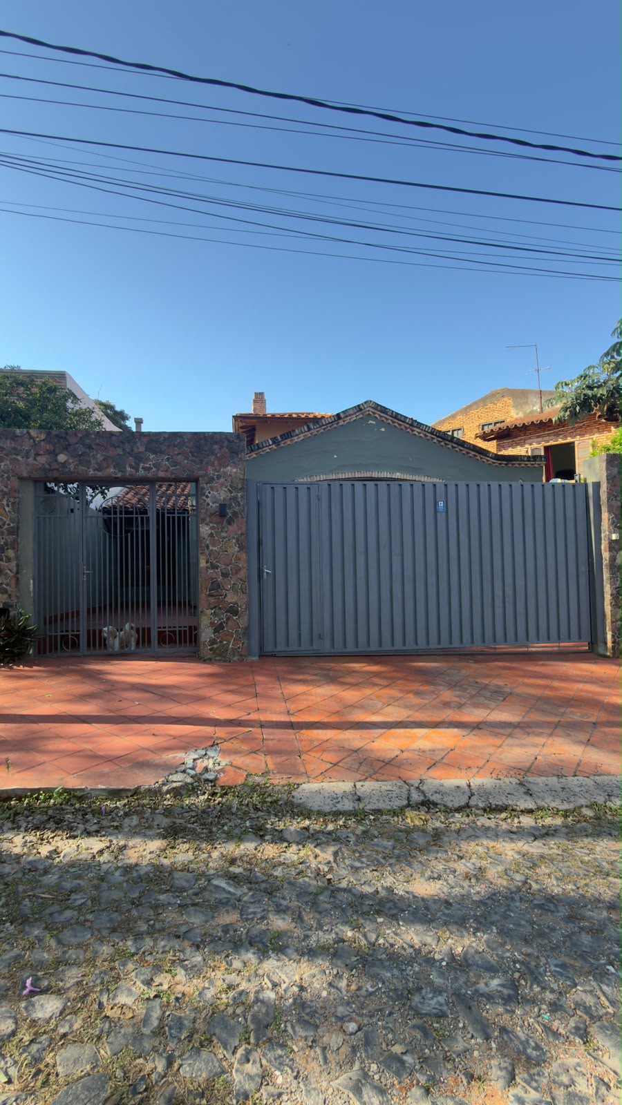 ALQUILER DE CASA EN BARRIO MBURUCUYA — foto 2