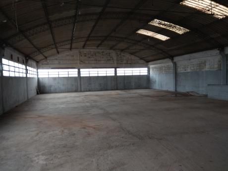 Gran Local Industrial O Para Deposito En 2 Plantas