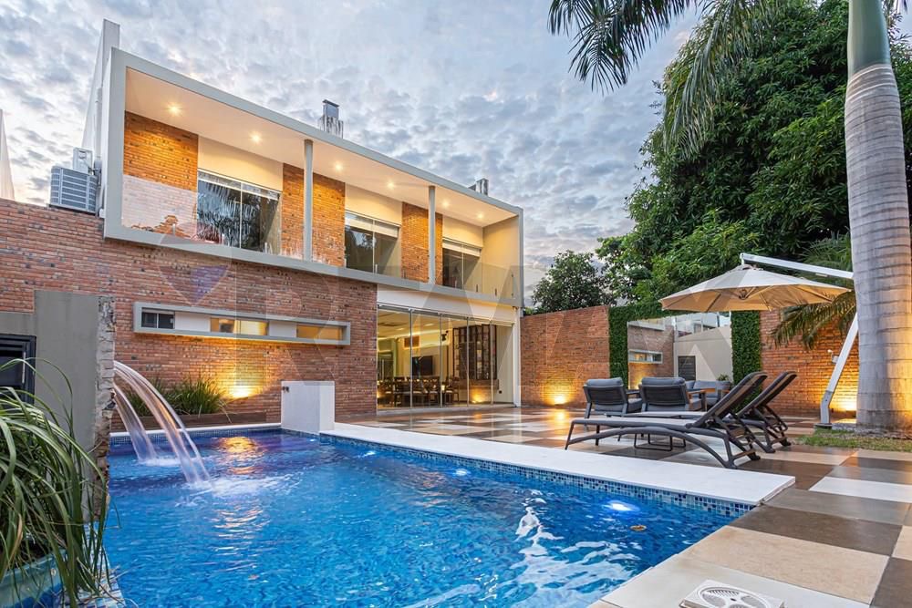 Amplia casa en Asunción zona Félix Bogado — foto 2