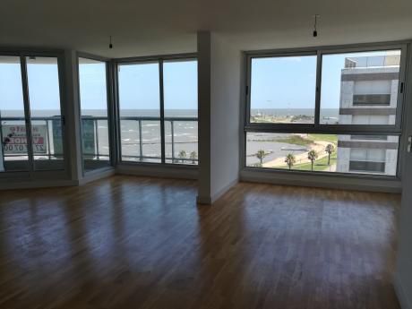 Venta Apartamento, 2 Dormitorios, Rambla De Punta Carretas