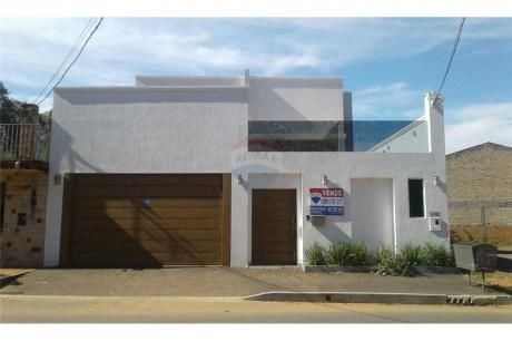 Distinguida Casa En Luque - Barrio América