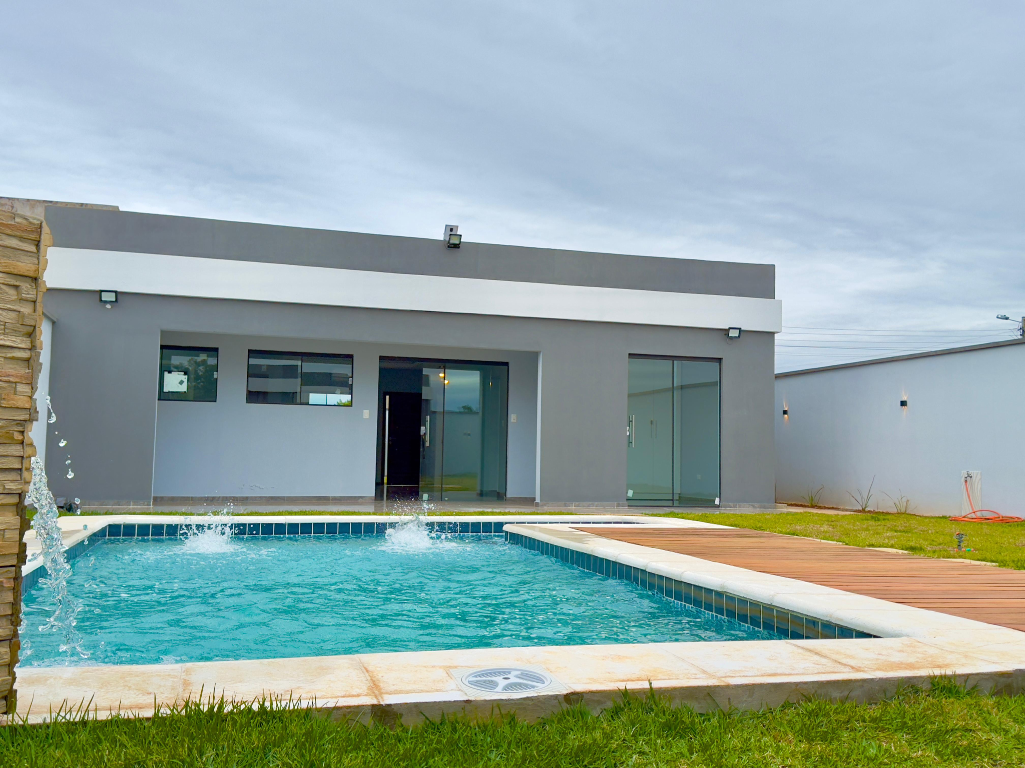 OFERTO CASA EN PUERTA DEL LAGO — foto 2