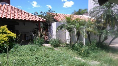 Bonita Casa En Alquiel Zona Este