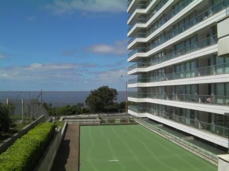 Destacado Edificio Frente Al Mar