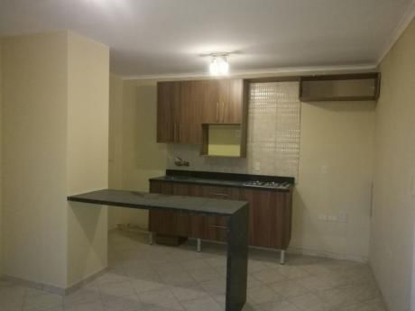 Alquilo Dpto. Centrico Sobre Ayolas, 2 Habitaciones.