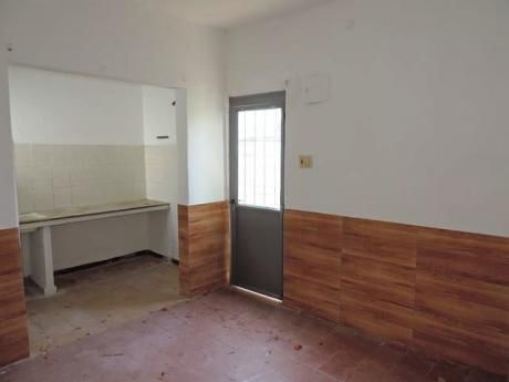 Oportunidad..1 Dormitorio, Living Comedor, Patio !!