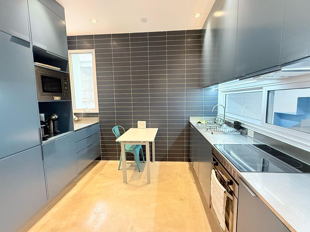 Vendo Imponente Penthouse De Diseño En Pleno Villa Morra — foto 3