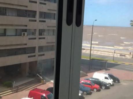 Hermoso Y Amplio Apartamento A Pasos De Rambla