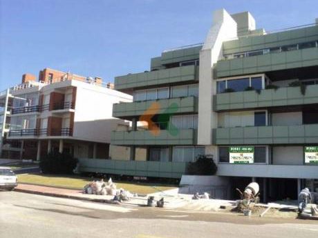 Frente A Playa Brava - Ref: 1670