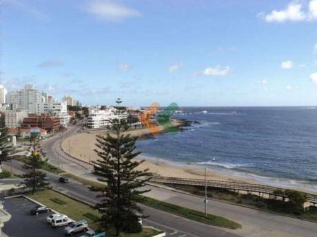 Acogedor Apartamento Sobre La Rambla Con Espectacular Vista Al Mar. - Ref: 1725
