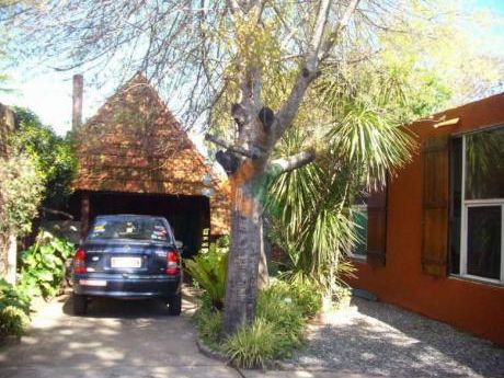 Casa Comoda, En Buena Zona Para Vivir Cerca De Playa Mansa Y Maldonado - Ref: 213